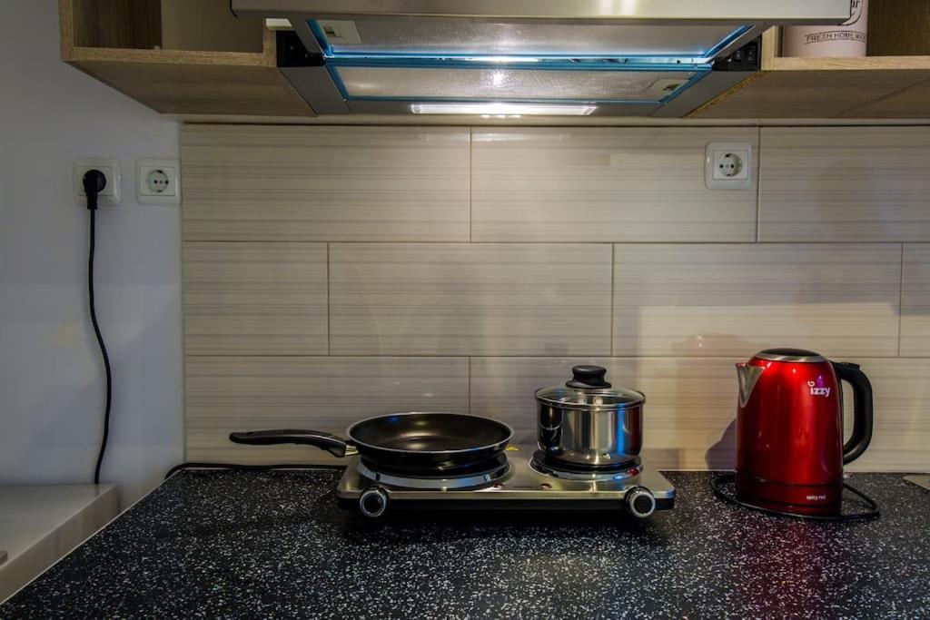 2 Bedrooms Apartment Close To Metro Dafni In אתונה מראה חיצוני תמונה